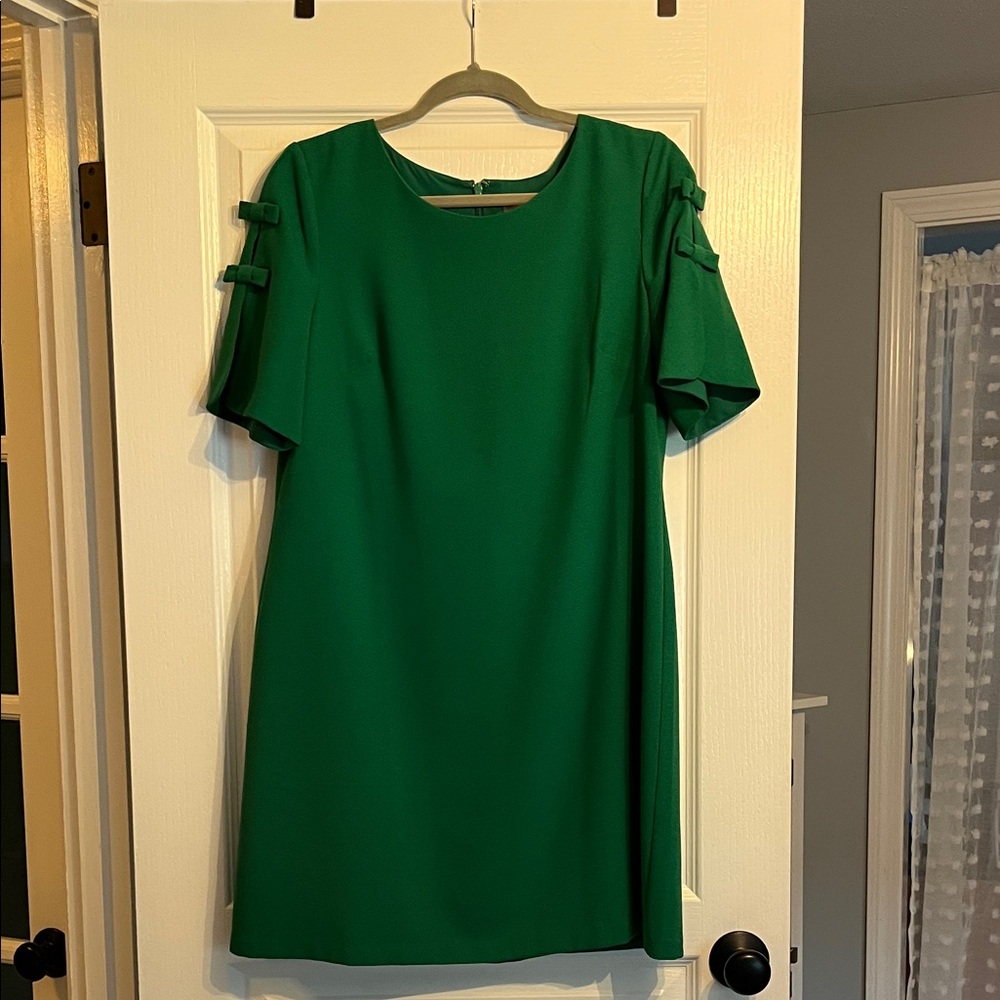 Vince Camuto Emerald Green Midi Shift Dress with Tie-Detail Sleeves